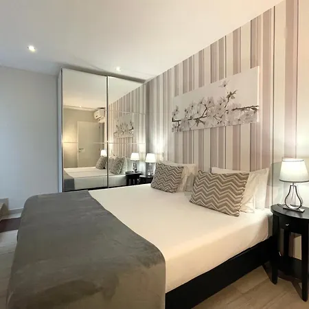 Historico Apartment *