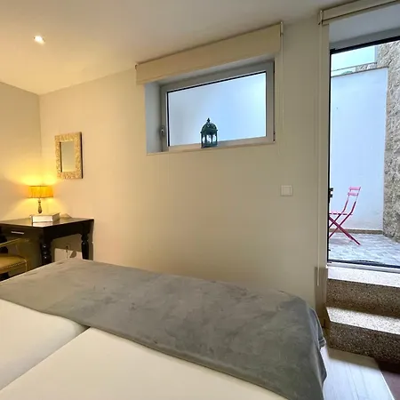 波尔图历史公寓 *