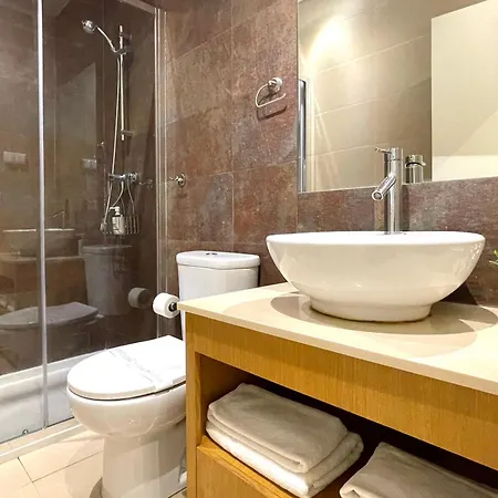 波尔图历史公寓 *